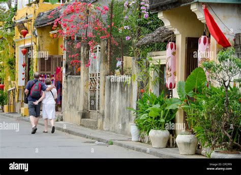  Nàng Kiều: The Tragedy of Forbidden Love in 15th Century Vietnam!